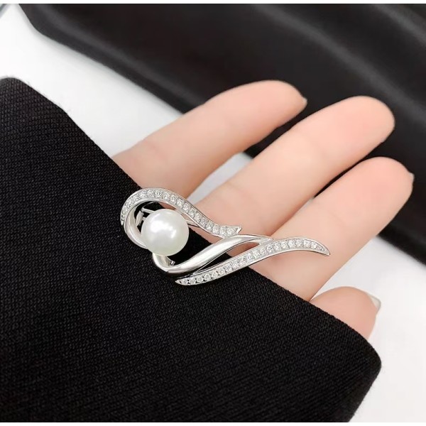 Brosa argint, martisor de argint, cadou martie, martisor educatoare, martisor invatatoare, dama, argint 925 rodiat, argintiu, 4,58 gr