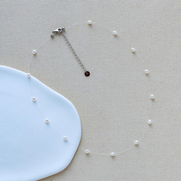 Colier Floating Pearls din argint cu perle cultura 3 mm, colier elegant la baza gâtului, perle naturale plutitoare 3 mm